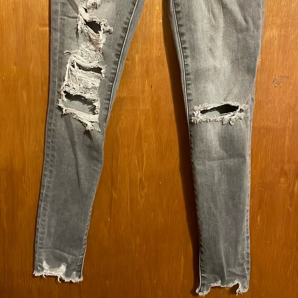 •AMERICAN EAGLE•LIGHT GRAY NE(X)T LEVEL STRETCH SUPER HIGH-RISE JEGGING SIZE 2 - Picture 3 of 11